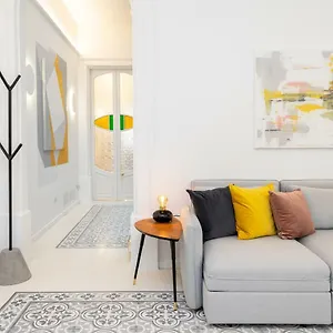 beautiful-luxury-art-deco-townhouse-sliema.hotelssaintjulians.com/